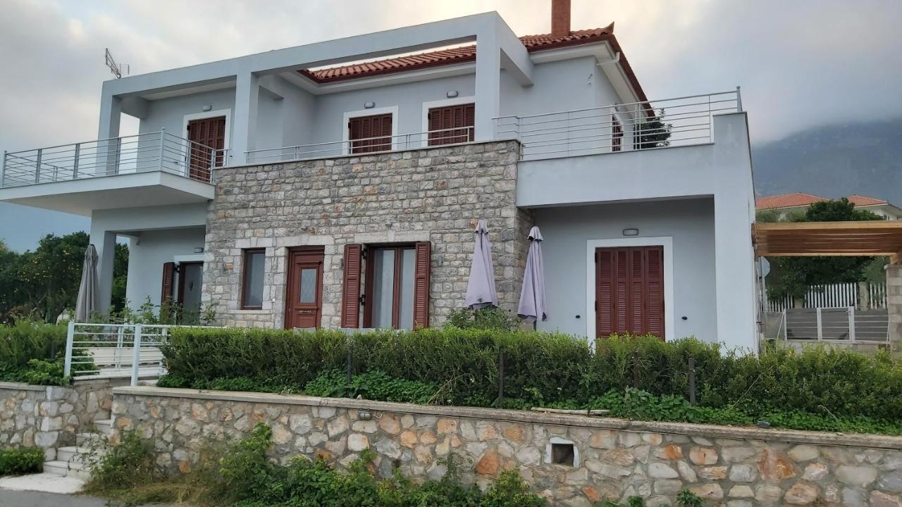 Light Blue Studios 2 Poúlithra 外观 照片